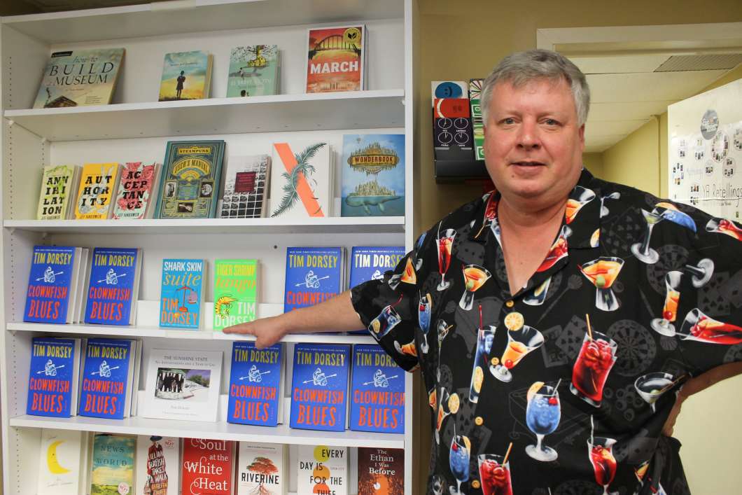 Intersection Florida Road Trips Inspire Novelist Tim Dorsey Central