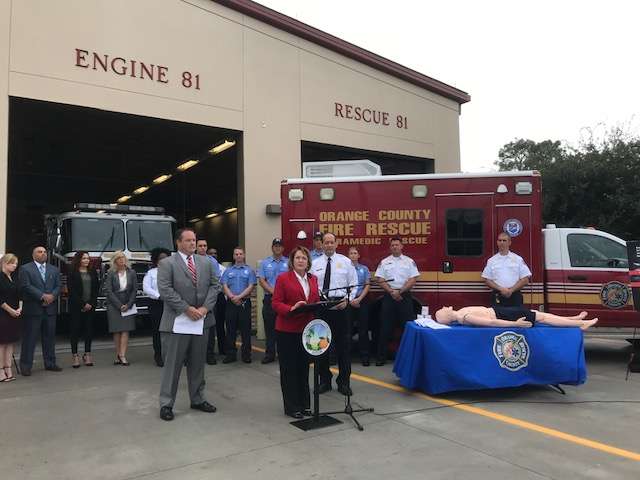Mayor Teresa Jacobs announce the Project Leave Behind program. Photo: Danielle Prieur