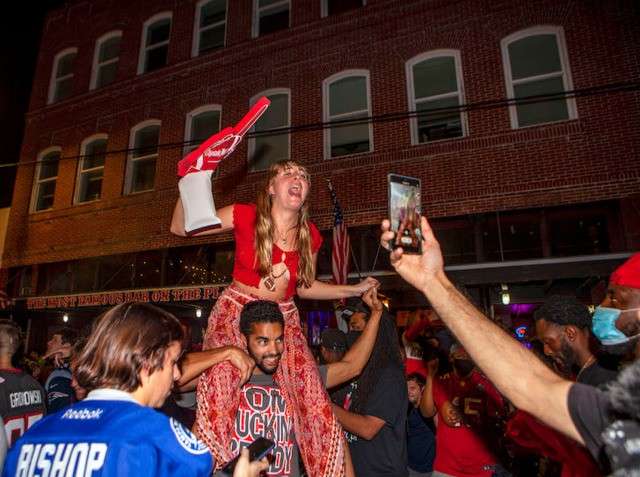 Image: Tampa Super Bowl Street Party, Kimberly DeFalco, Orlandoweekly.com